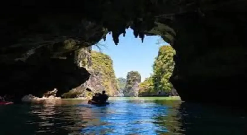 Jame Bond, Panyee Island, Hong Island and Naka Island by Speedboat From Phuket