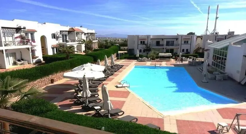 (Logaina Sharm Resort) Similar