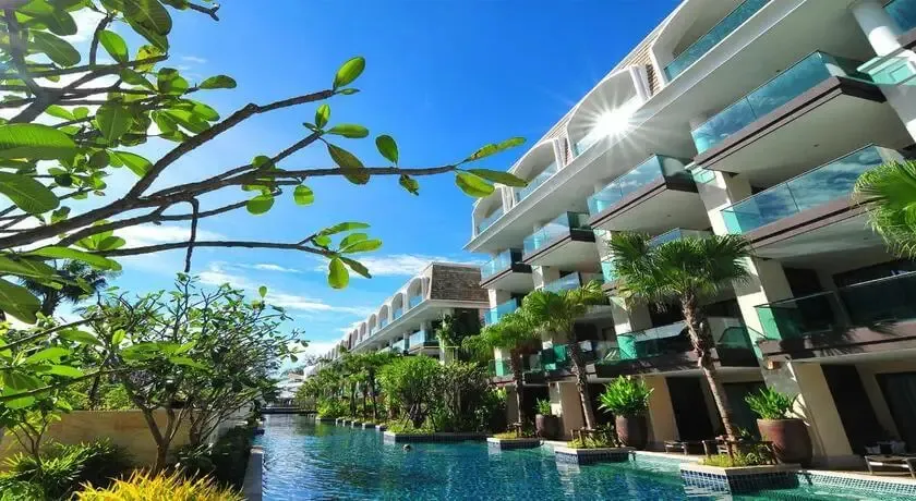 (Phuket Grace Land Resort and Spa) Similar