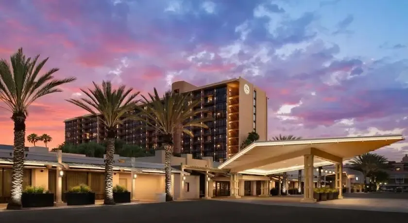 (Sheraton Park Hotel at The Anaheim Resort ) Similar